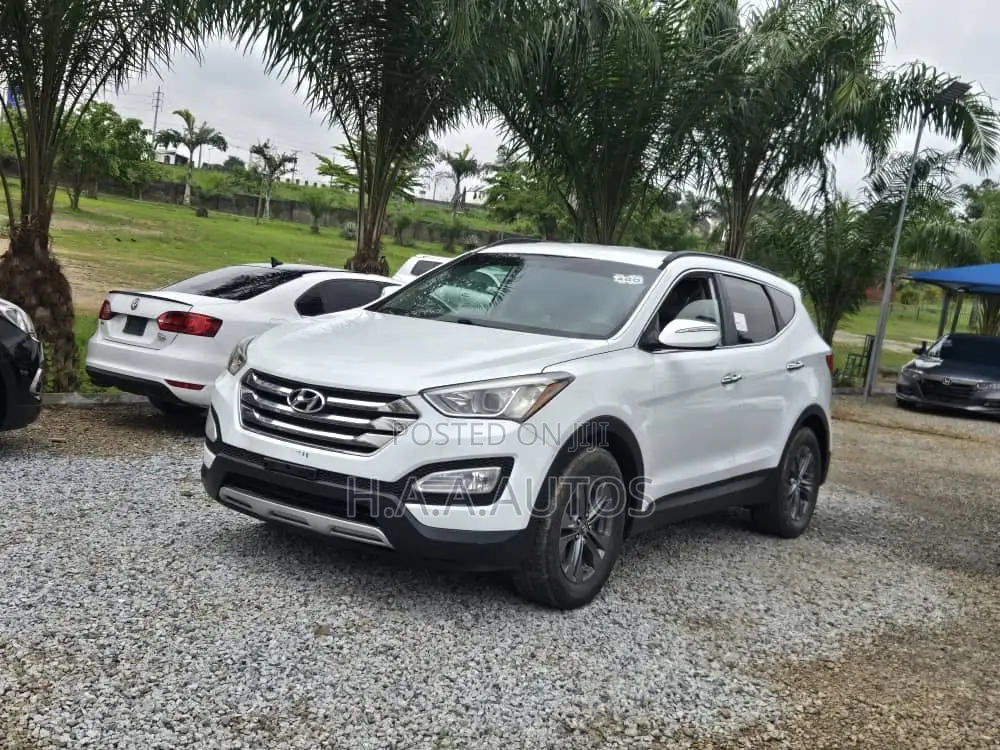 Hyundai Santa Fe 2014 White
