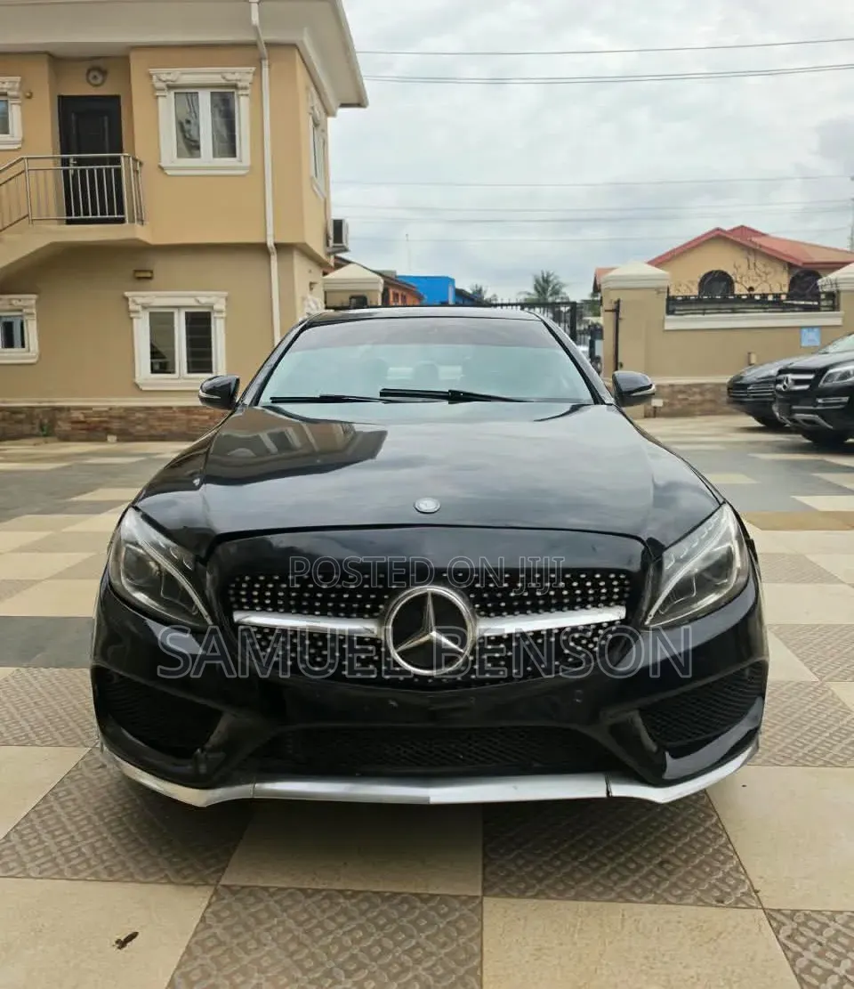 Mercedes-Benz C300 Base AWD 4Matic Sedan (2.0L 4cyl 7A) 2015 Black