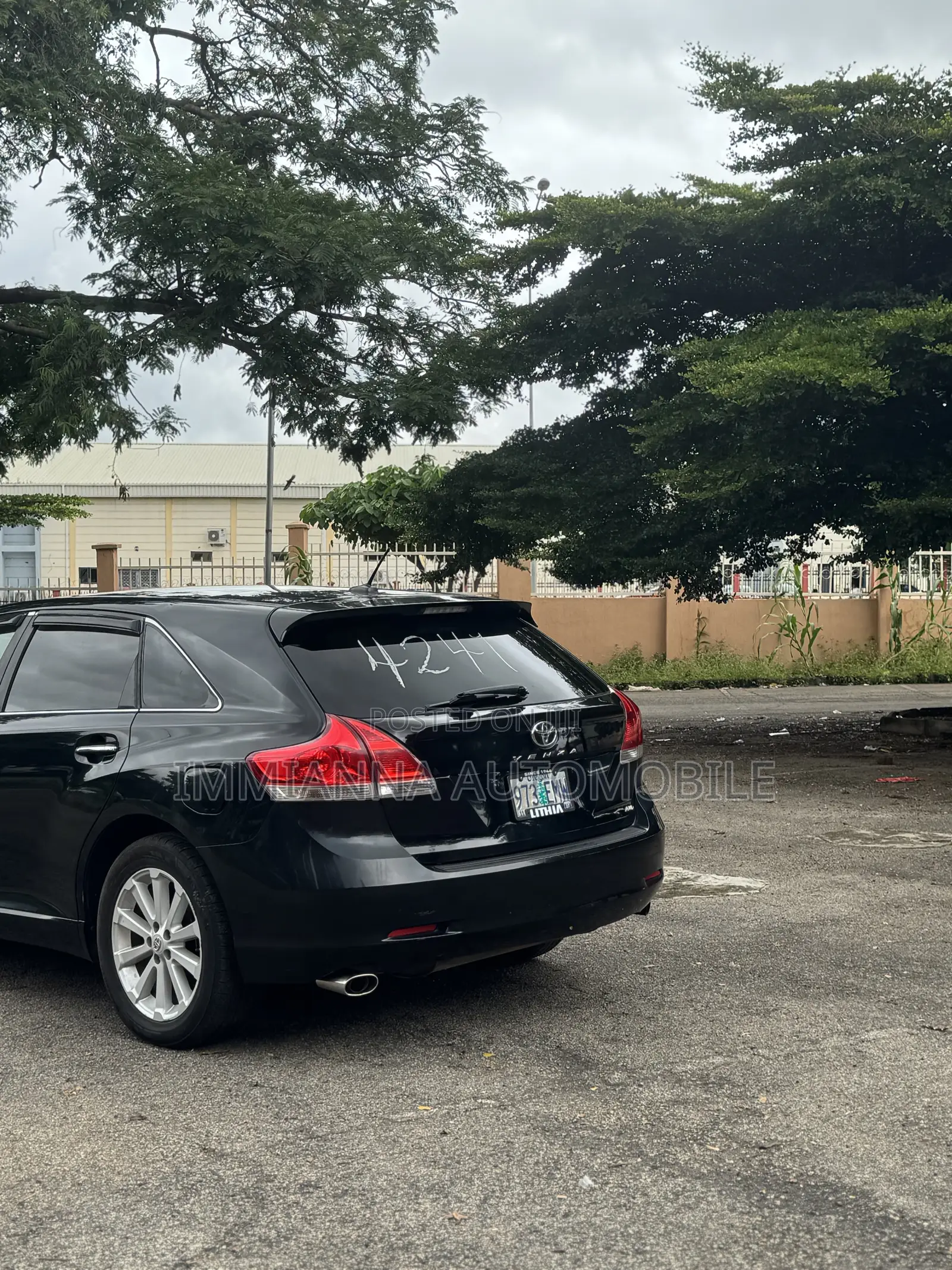 Toyota Venza XLE 2010 Black
