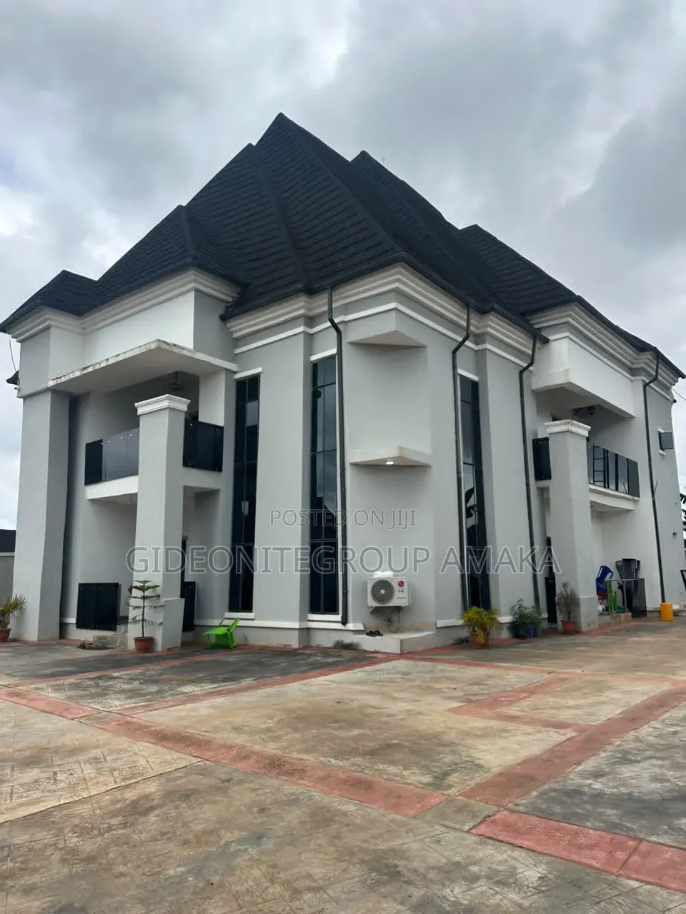 Furnished 4bdrm Duplex in Okhoromi, Off, Benin City for sale