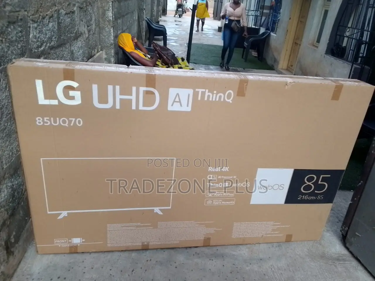 85 Inch LG UHD TV – Smart Entertainment Display