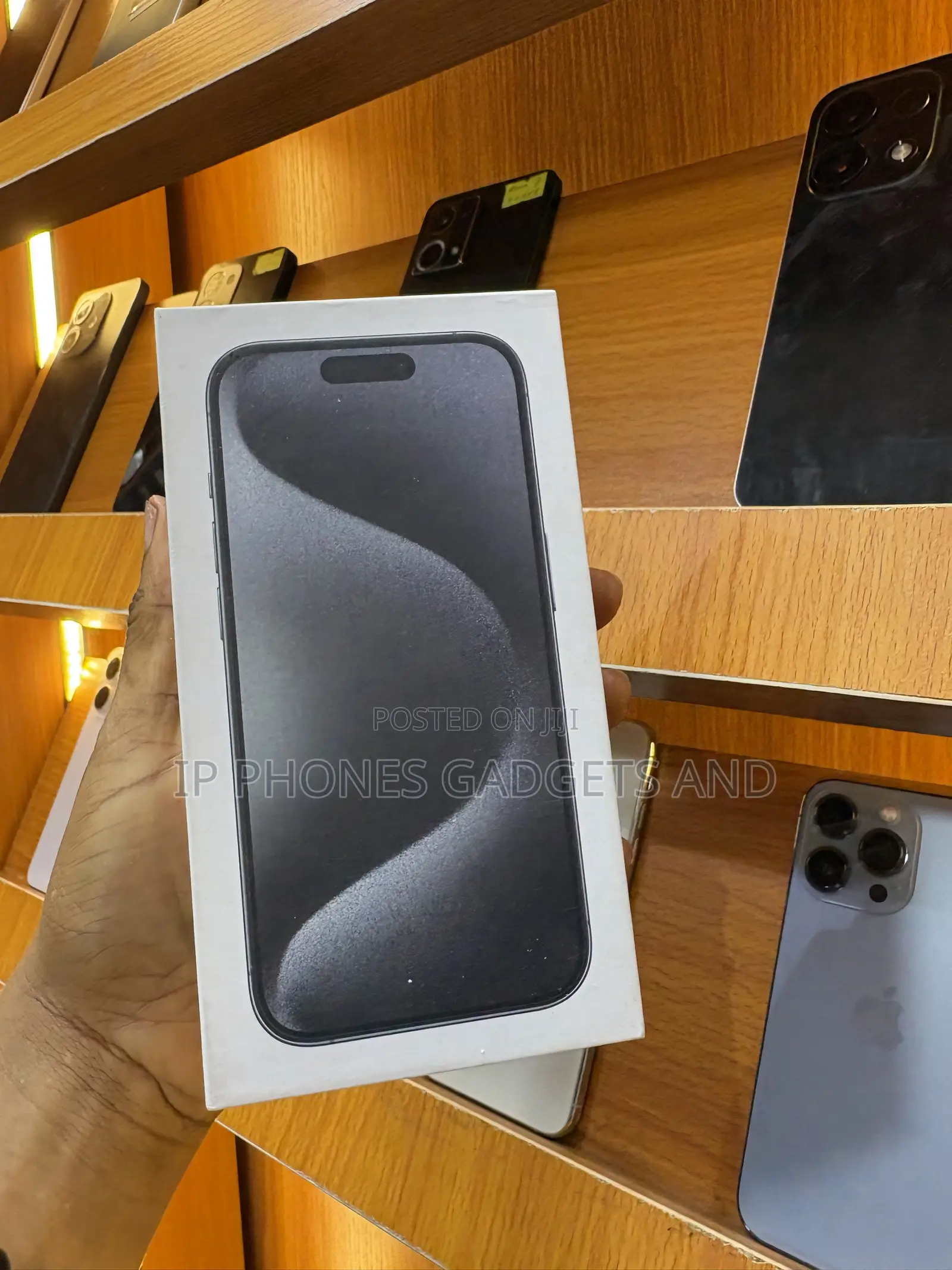 New Apple iPhone 15 Pro 256 GB Black