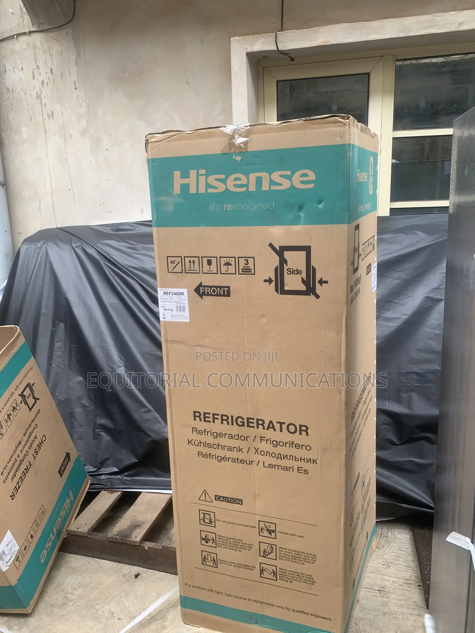 Hisense REF240DR 240L Fridge Freezer –Keep Your Food Fresh, Cool