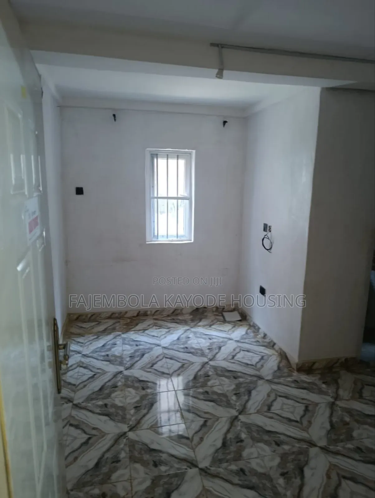 2bdrm Room & Parlour in Oke-Itunu, Adamasingba for rent