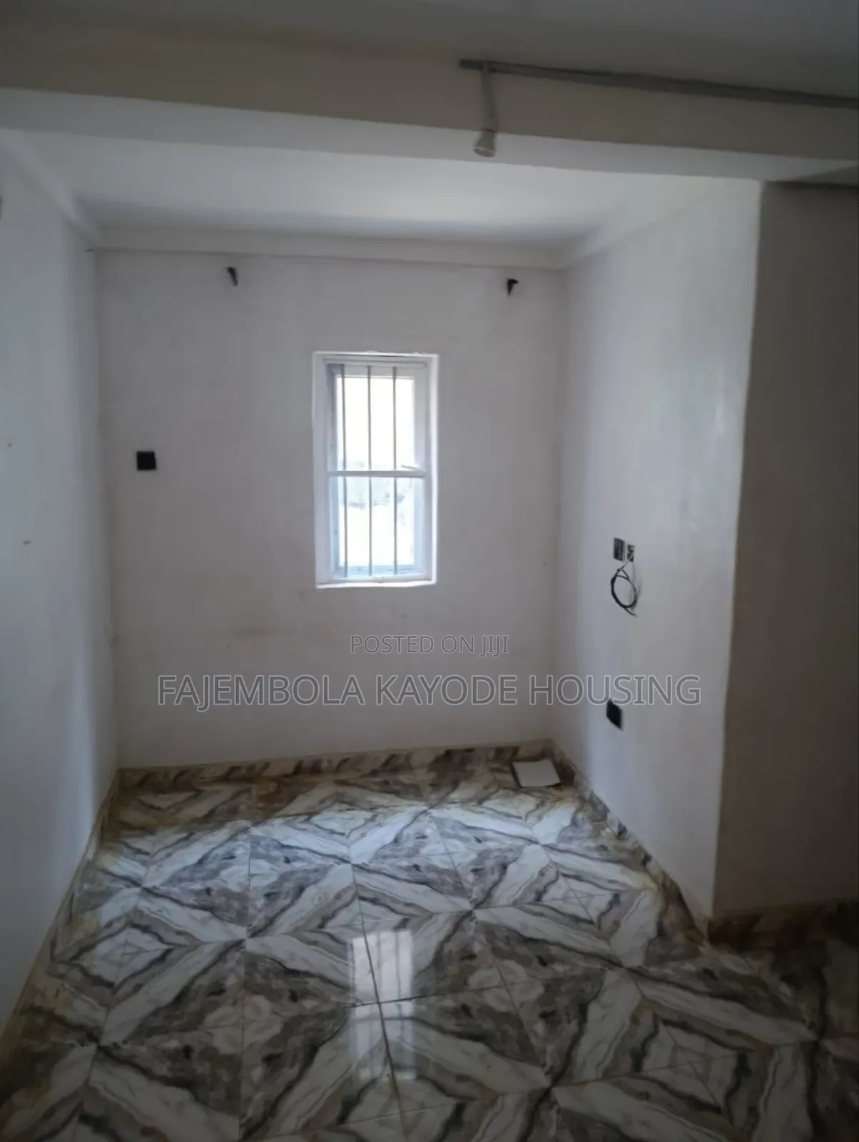 2bdrm Room & Parlour in Oke-Itunu, Adamasingba for rent