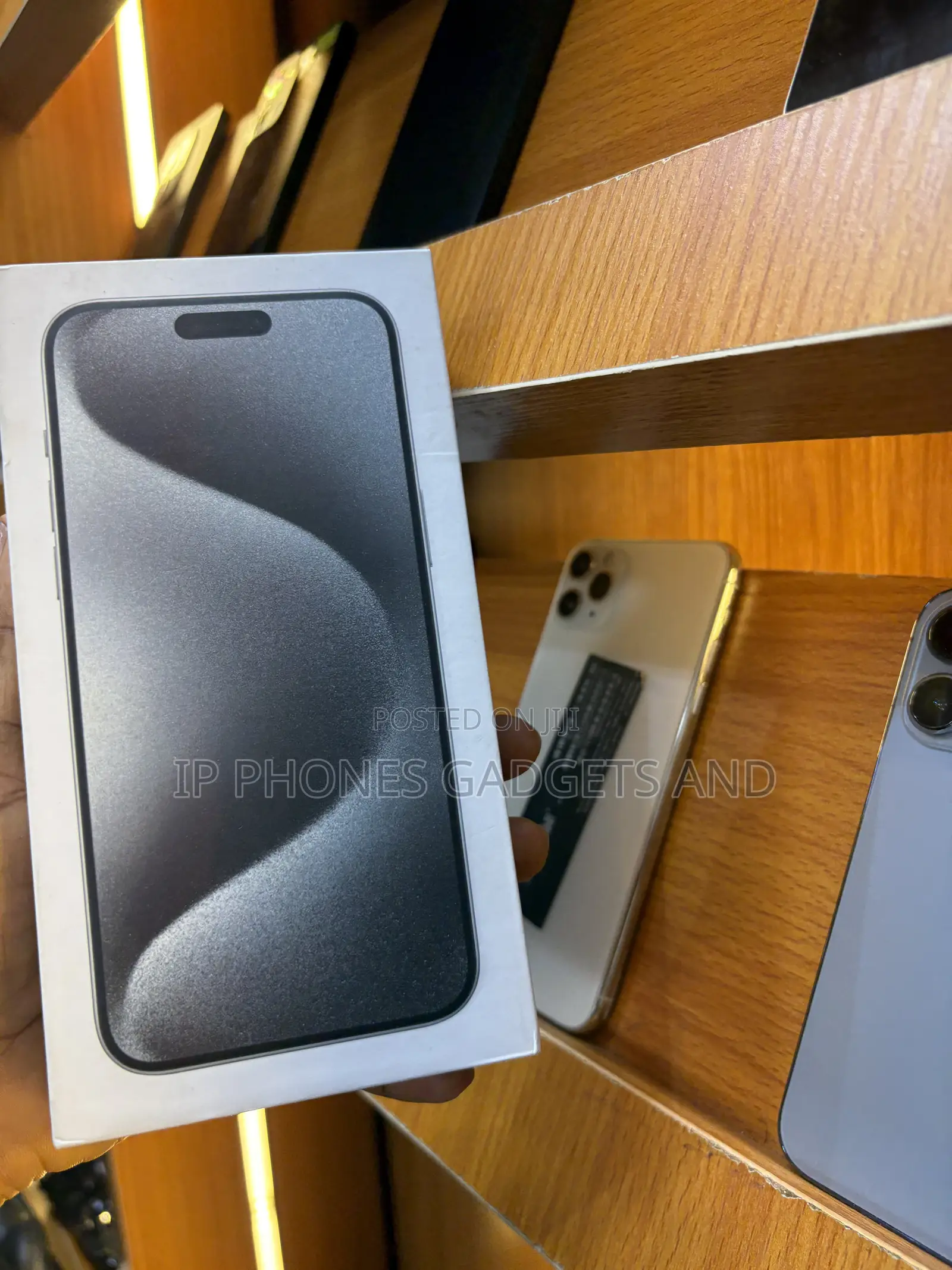 New Apple iPhone 15 Pro Max 256 GB White