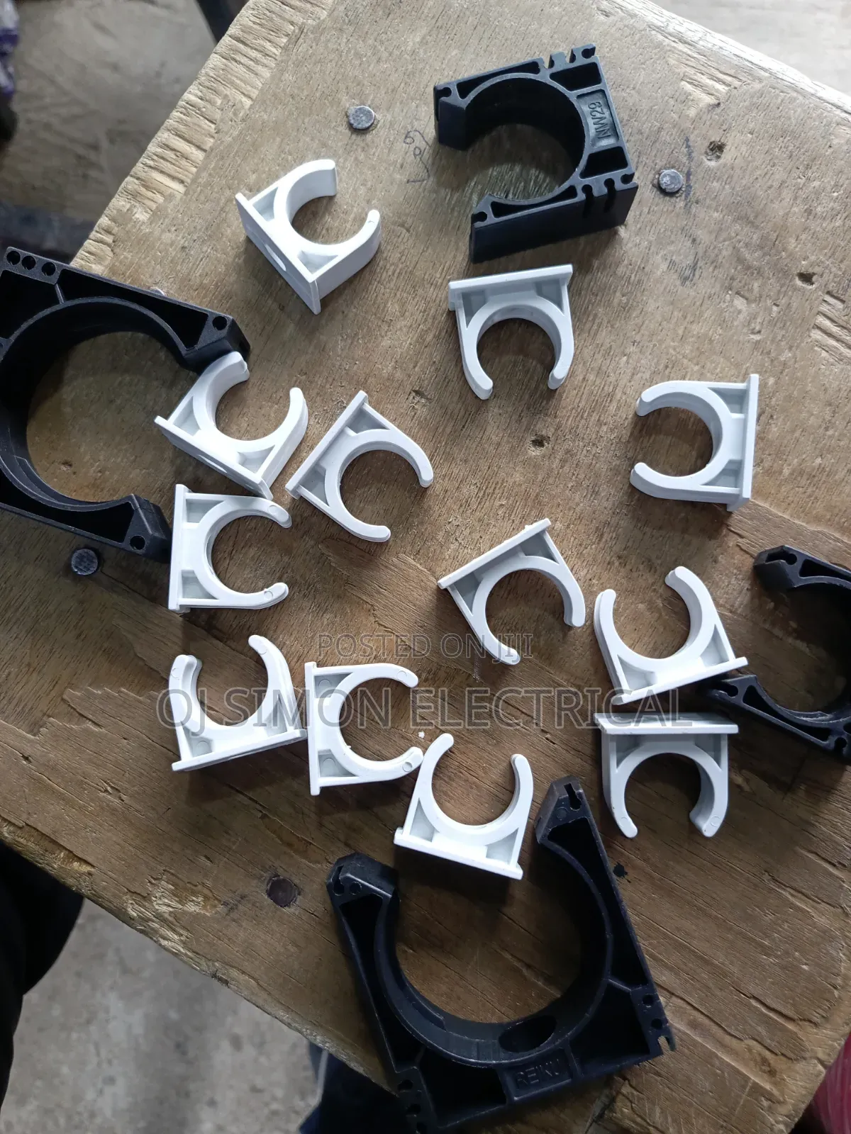 All Sizes of U Clips