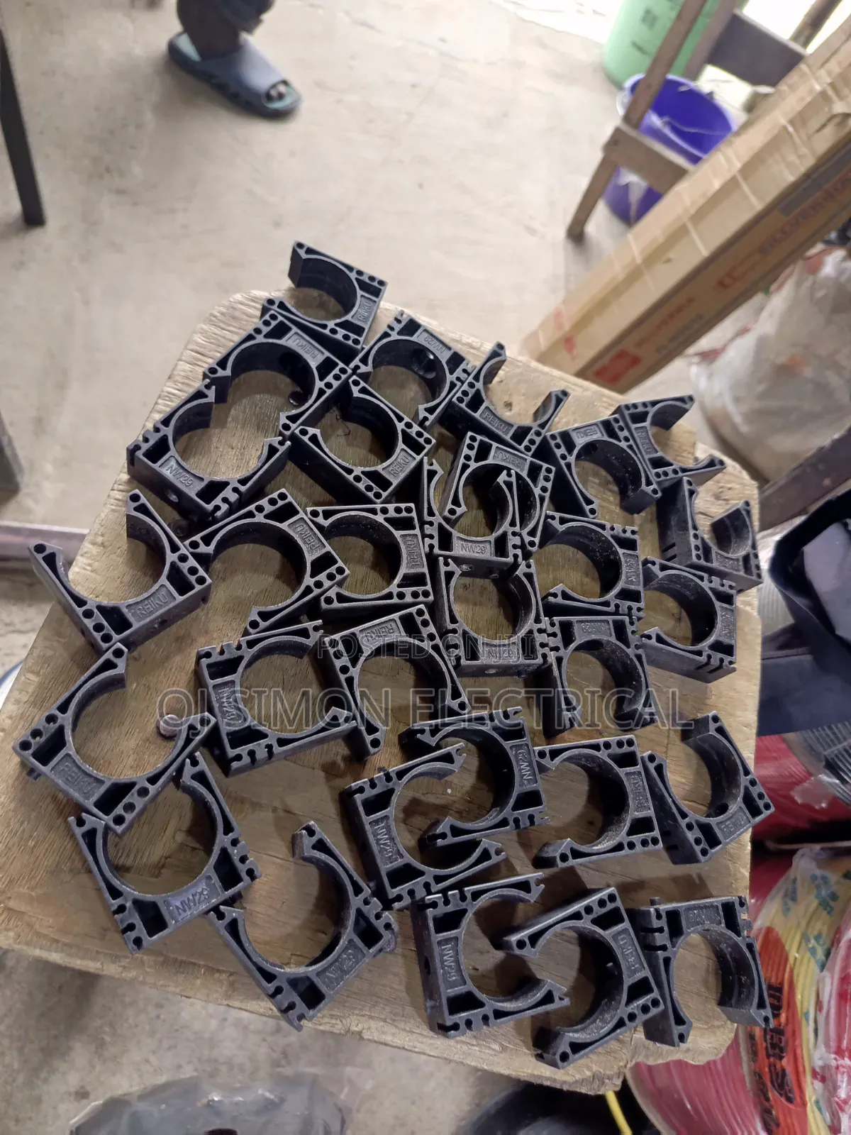 All Sizes of U Clips