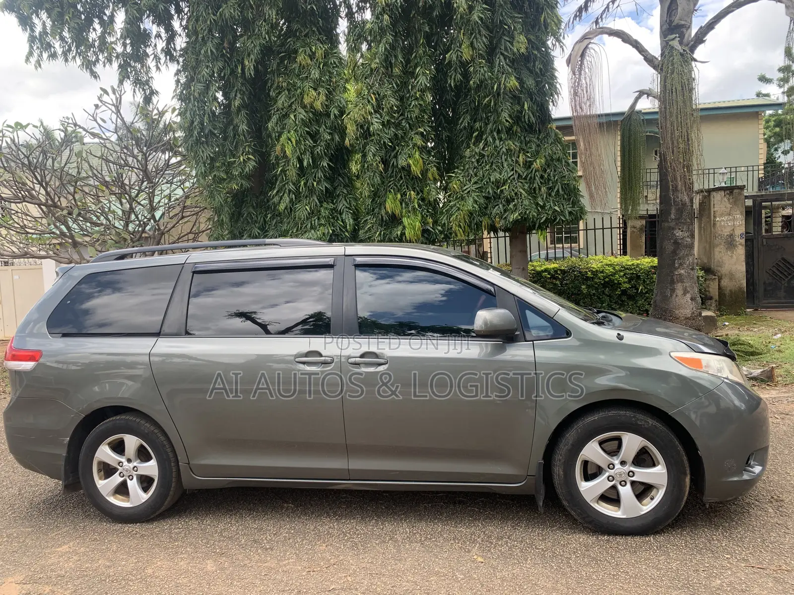 Toyota Sienna LE 7 Passenger Mobility 2012 Gray