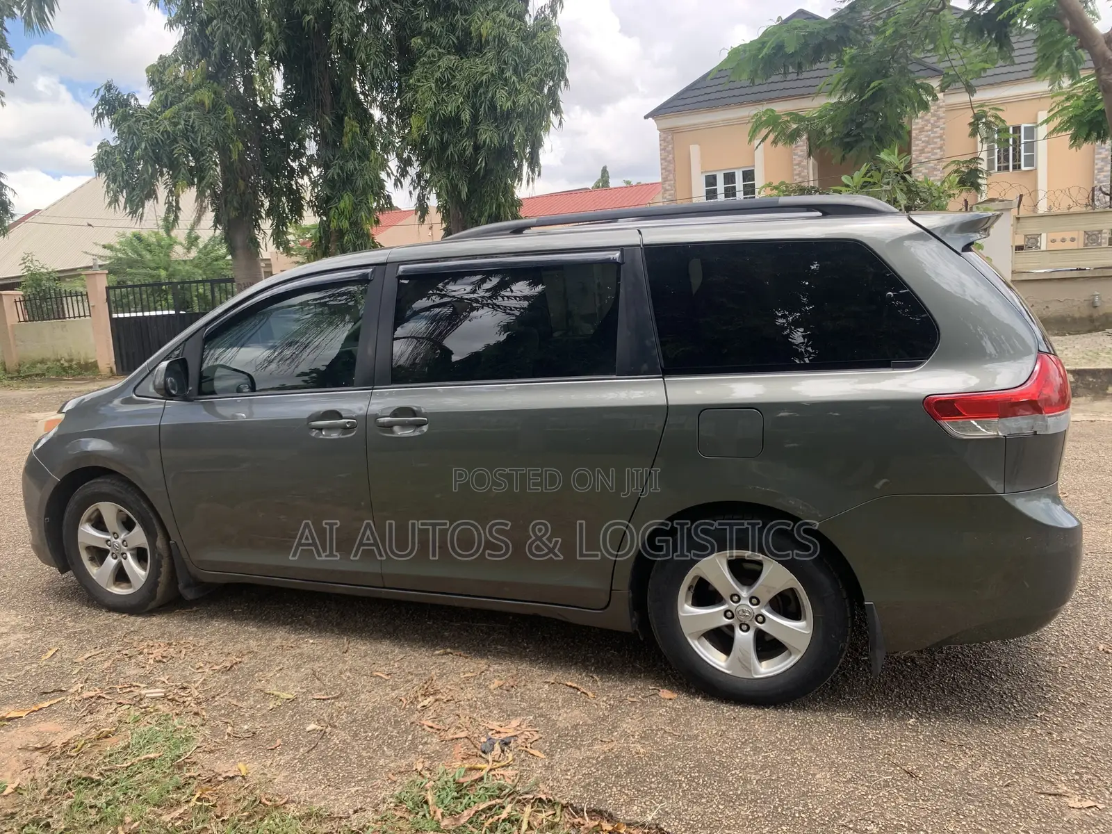 Toyota Sienna LE 7 Passenger Mobility 2012 Gray