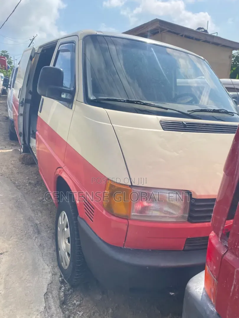 Volkswagen Transporter 2002 Red