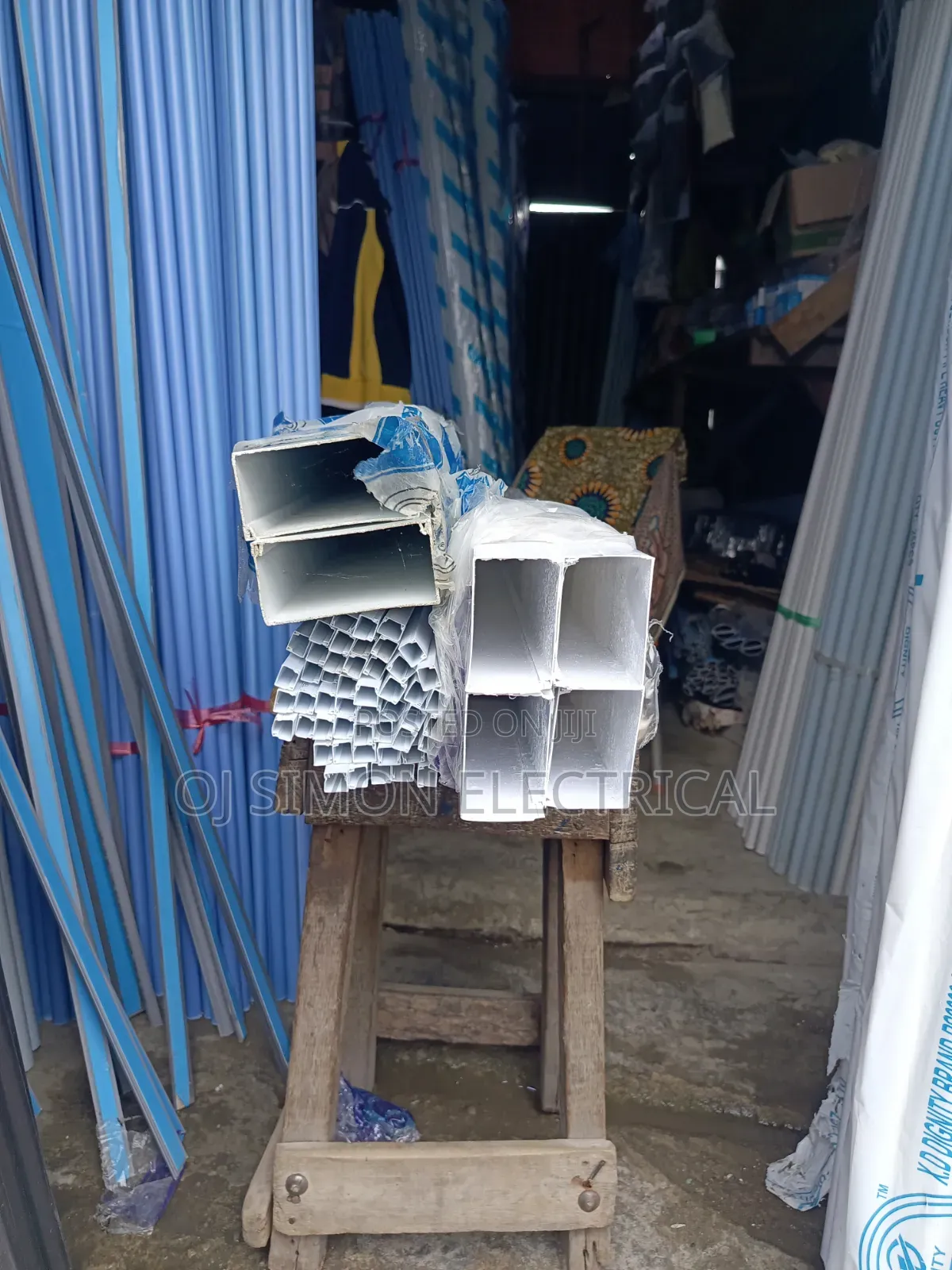 100mmx50mm Trunking Pipe