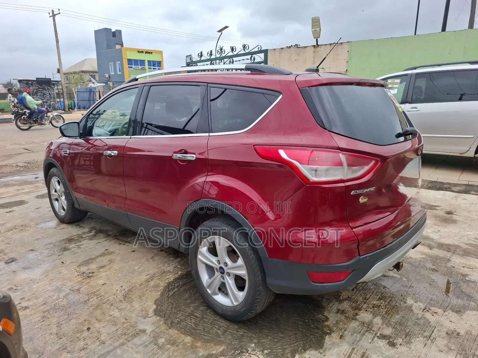 Ford Escape SE 4dr SUV (1.6L 4cyl Turbo 6A) 2015 Red