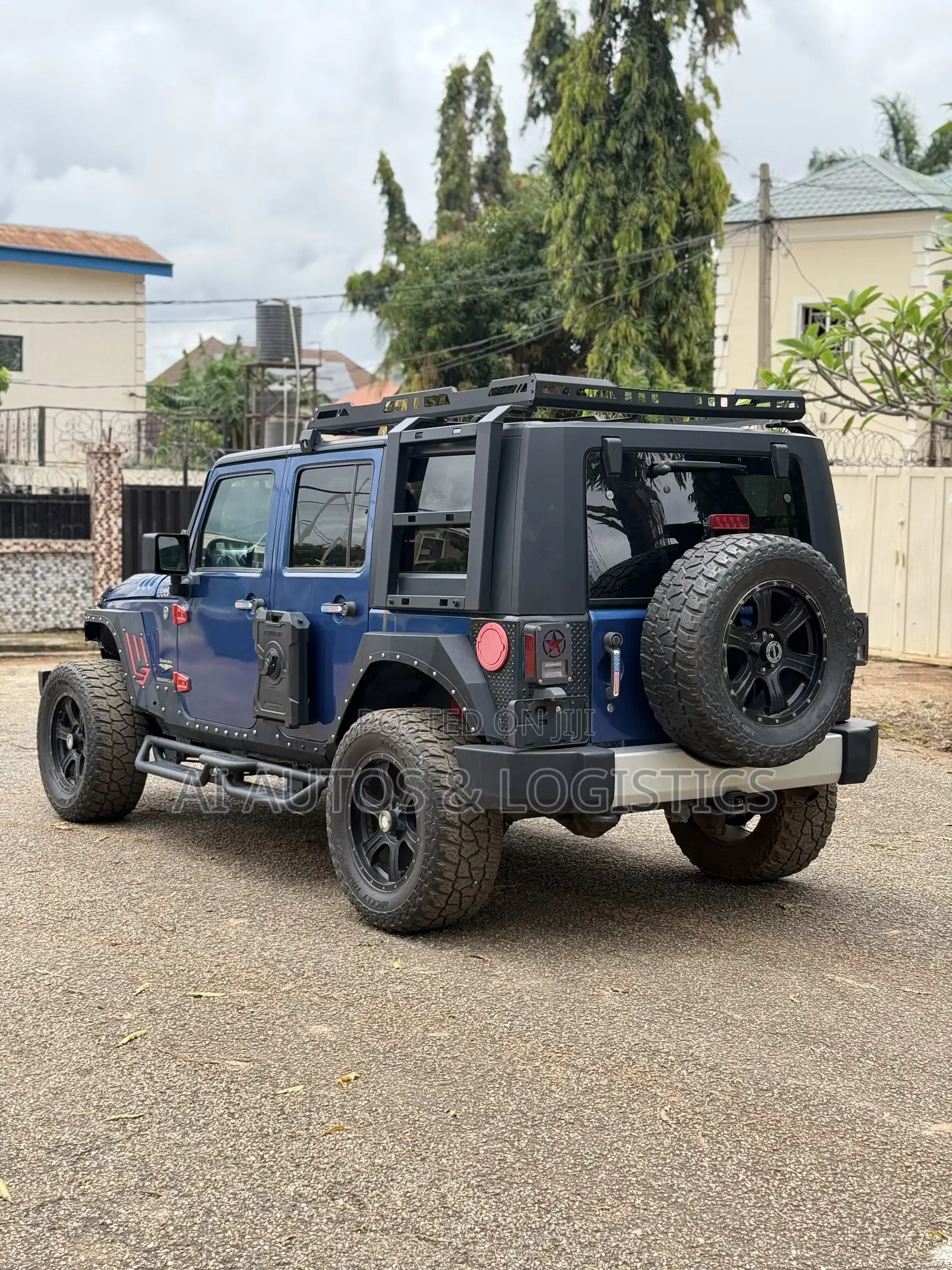 Jeep Wrangler Sahara 2011 Blue