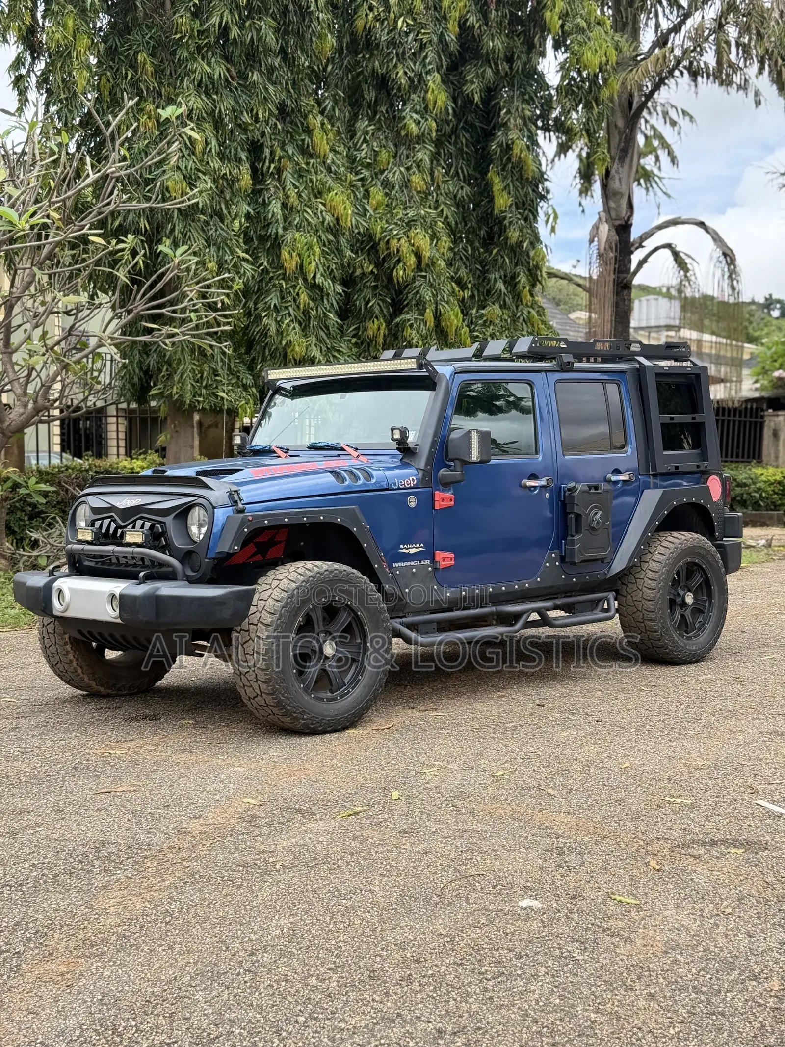 Jeep Wrangler Sahara 2011 Blue