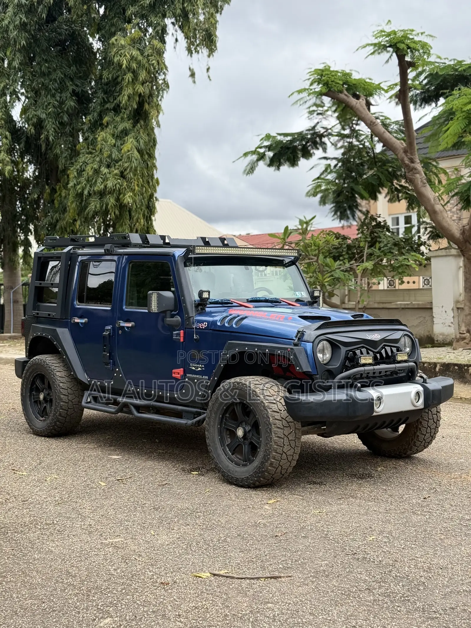 Jeep Wrangler Sahara 2011 Blue