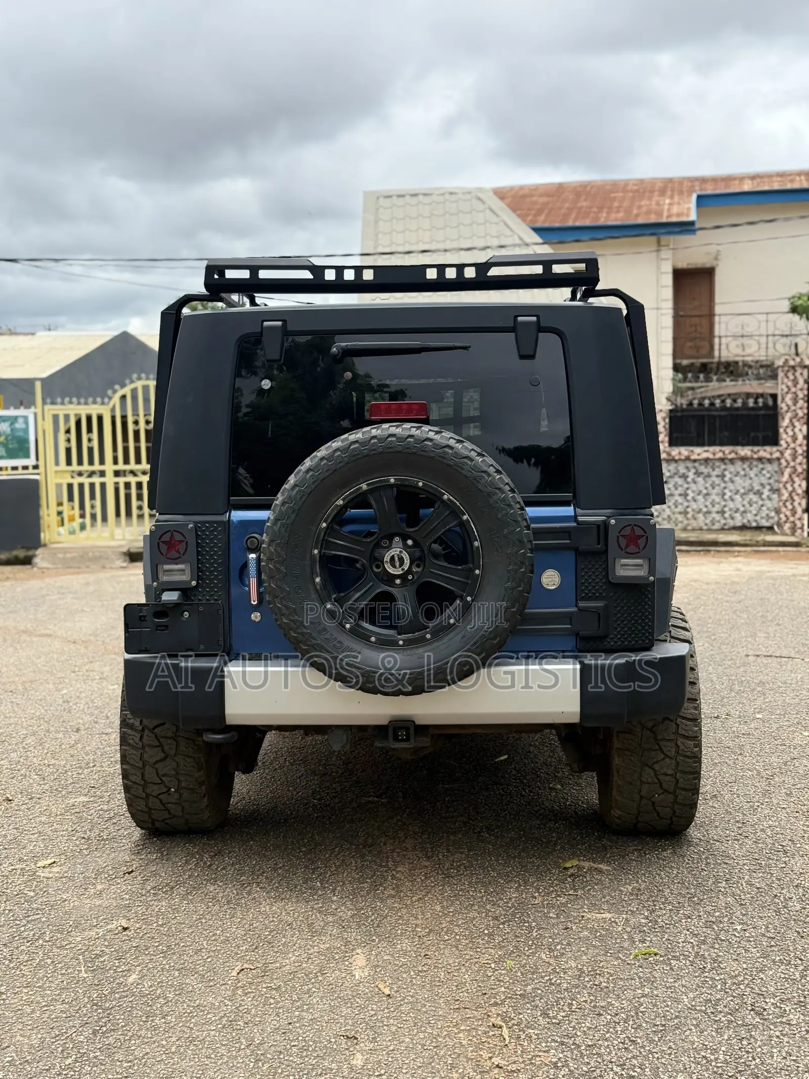 Jeep Wrangler Sahara 2011 Blue