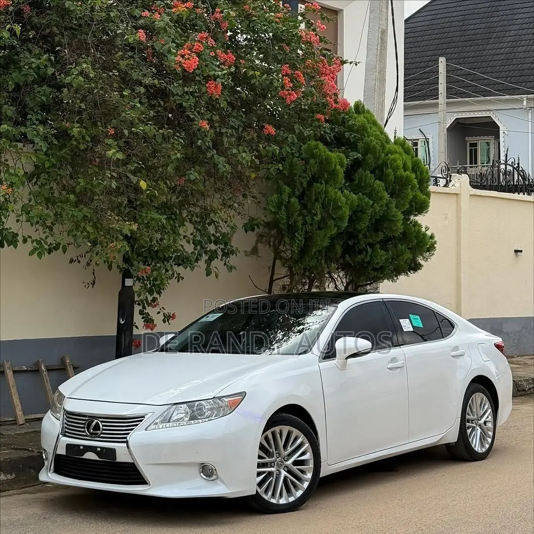 Lexus ES 350 FWD 2015 White