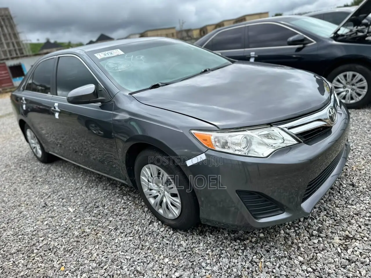 Toyota Camry 2012 Gray