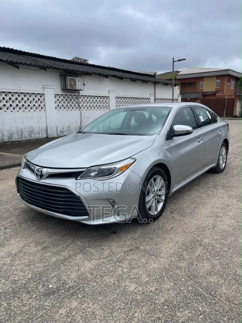 Toyota Avalon XLE 4dr Sedan (3.5L 6cyl 6A) 2014 Silver