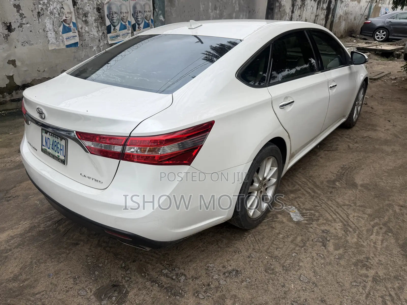 Toyota Avalon Limited 4dr Sedan (3.5L 6cyl 6A) 2015 White