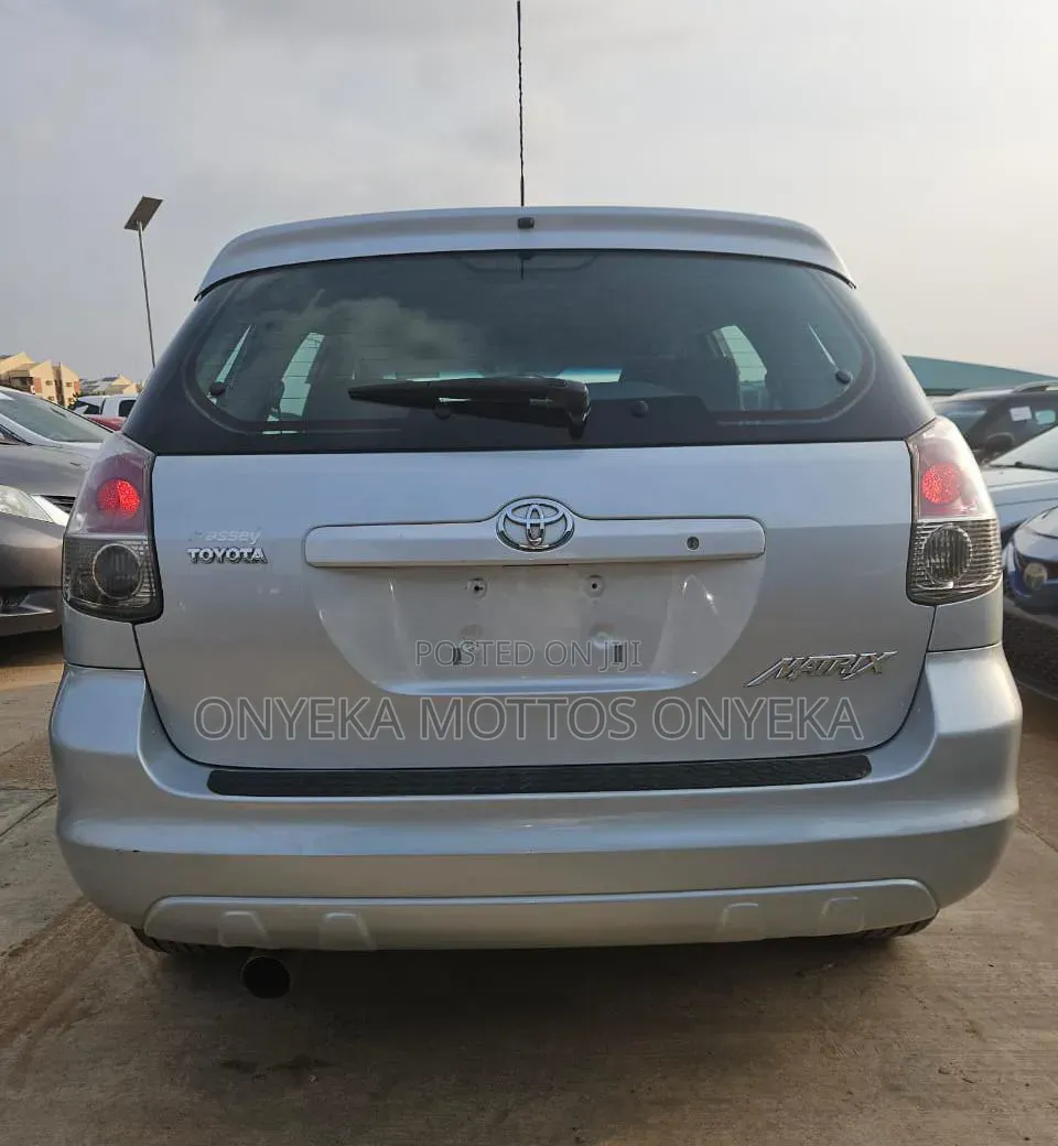 Toyota Matrix 2007 Silver
