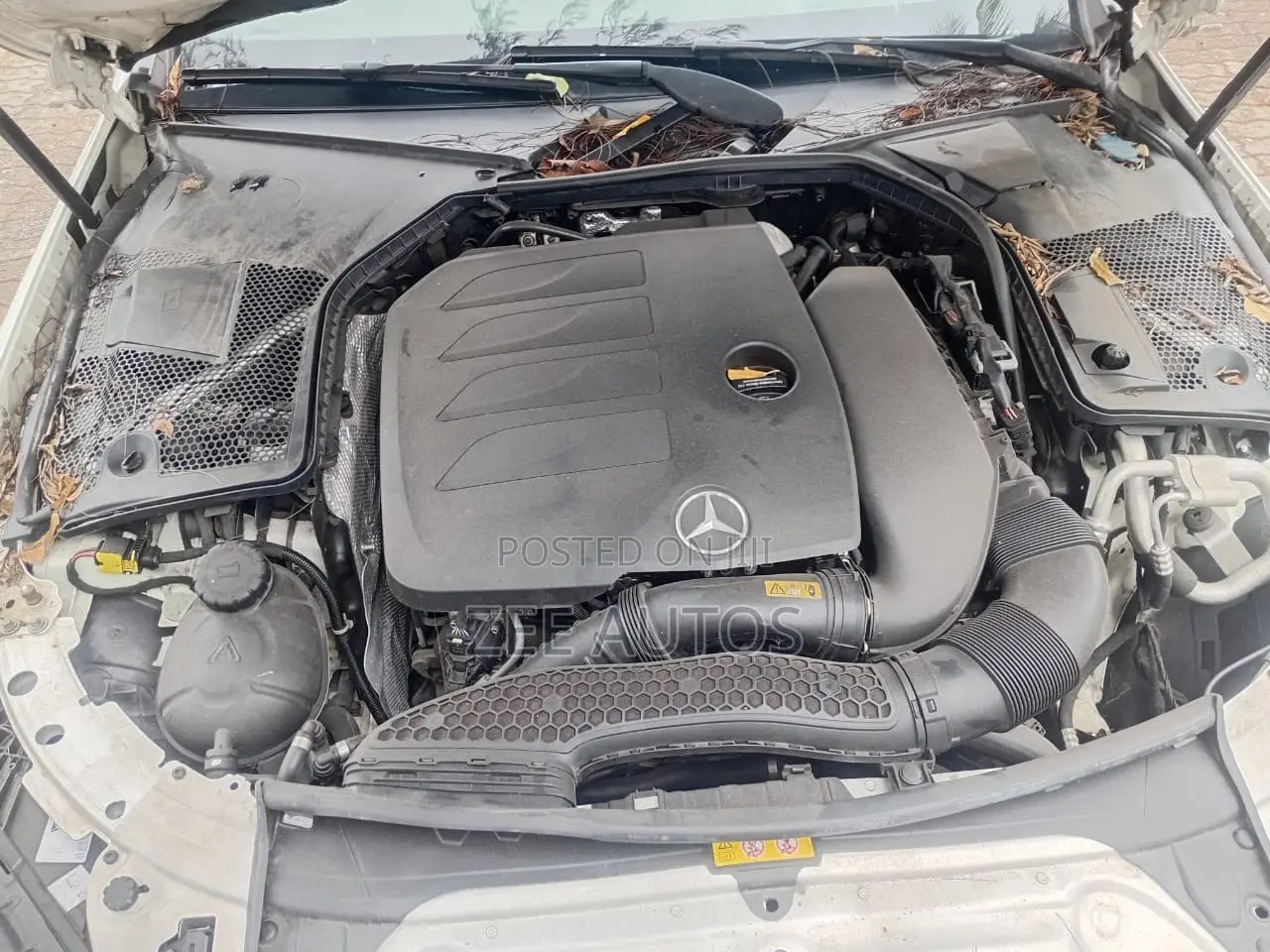 Mercedes-Benz C300 2019 White