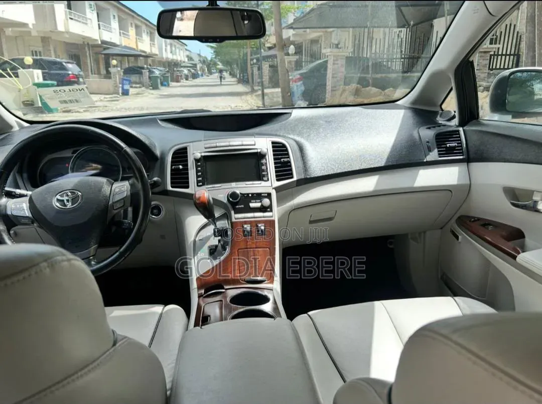 Toyota Venza 2011 Gray