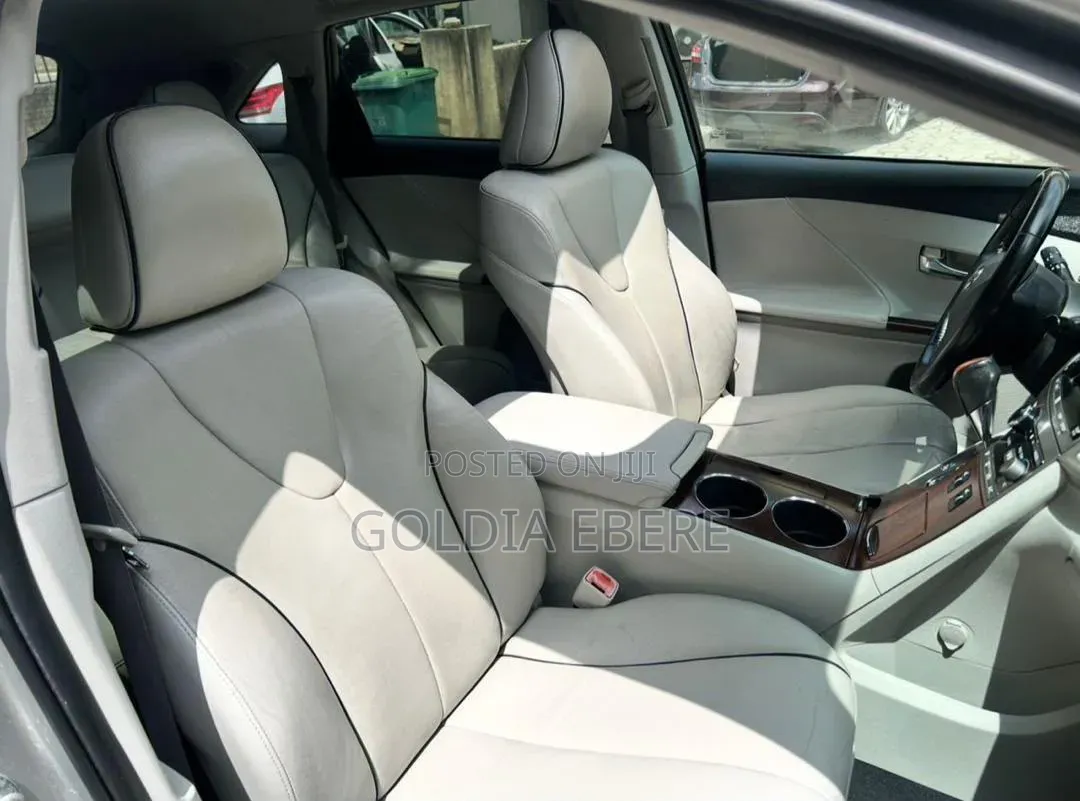Toyota Venza 2011 Gray