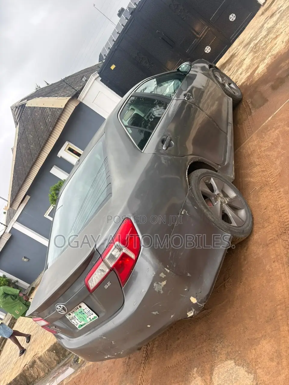 Toyota Camry SE 4dr Sedan (3.5L 6cyl 6A) 2014 Gray