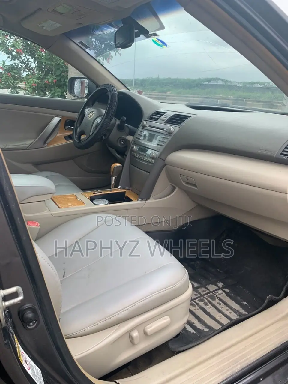 Toyota Camry XLE 4dr Sedan (2.4L 4cyl 5A) 2009 Gray