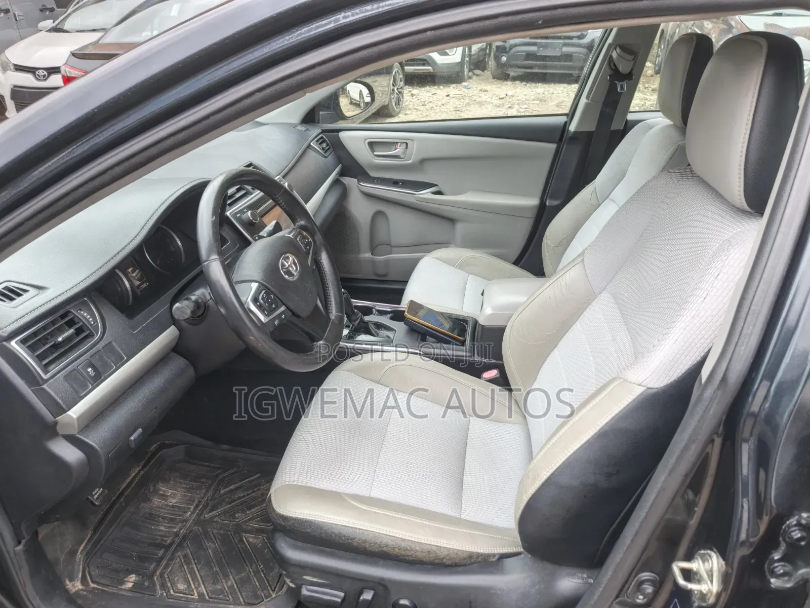 Toyota Camry SE 4dr Sedan (2.5L 4cyl 6A) 2016 Black
