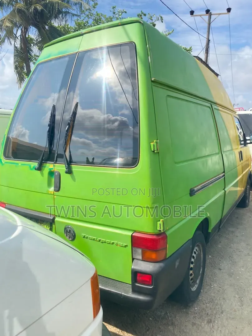Volkswagen Transporter 2003 Green