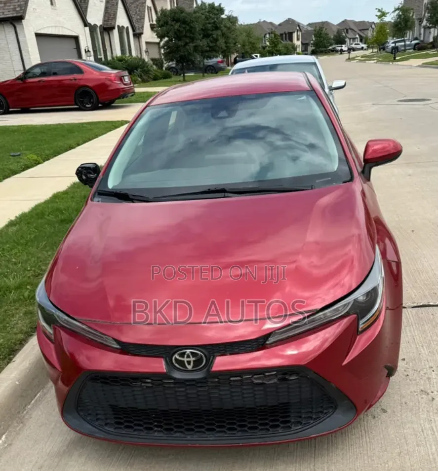Toyota Corolla LE 2021 Red