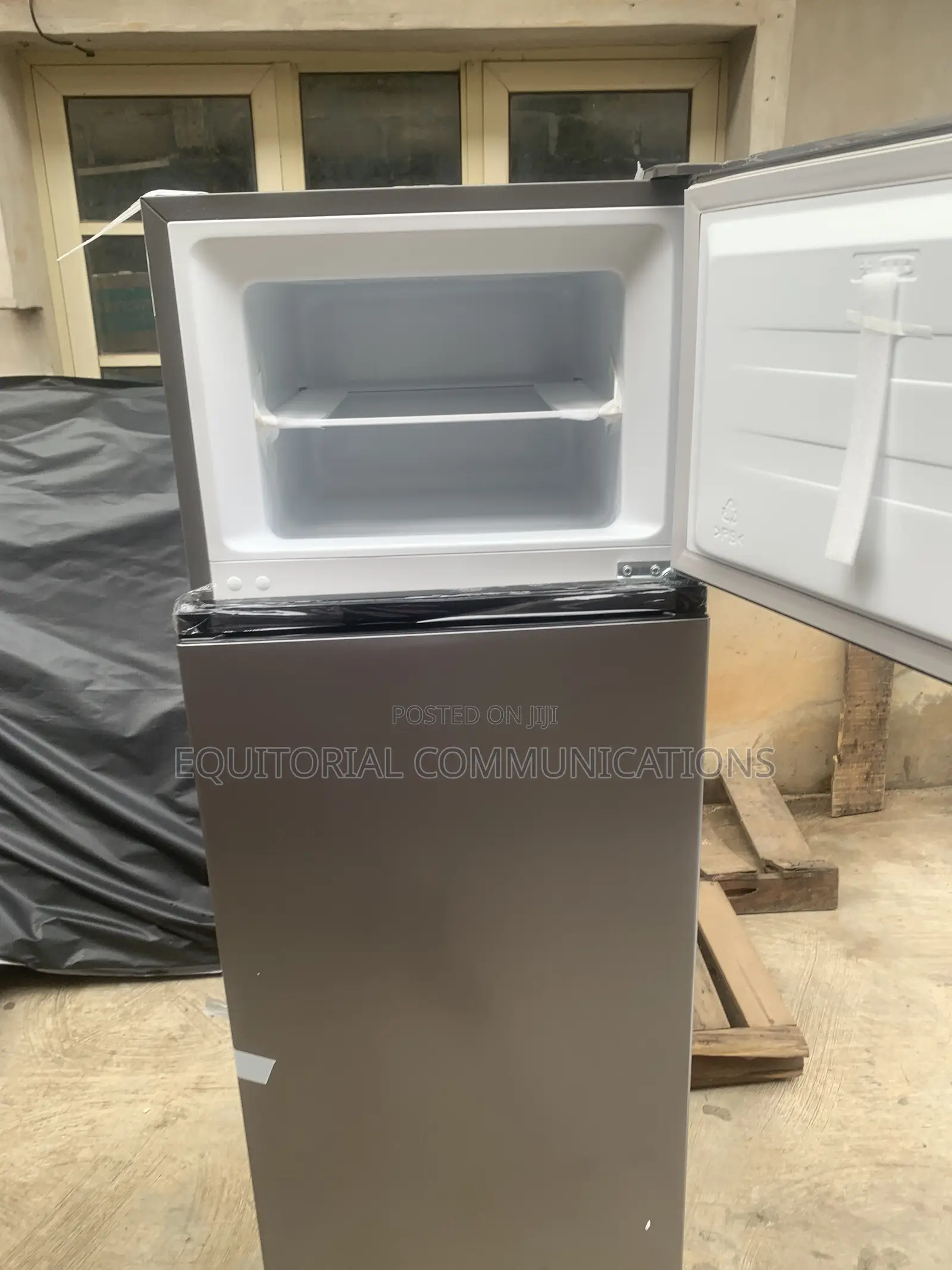 Hisense REF240DR 240L – Modern Double Door Fridge