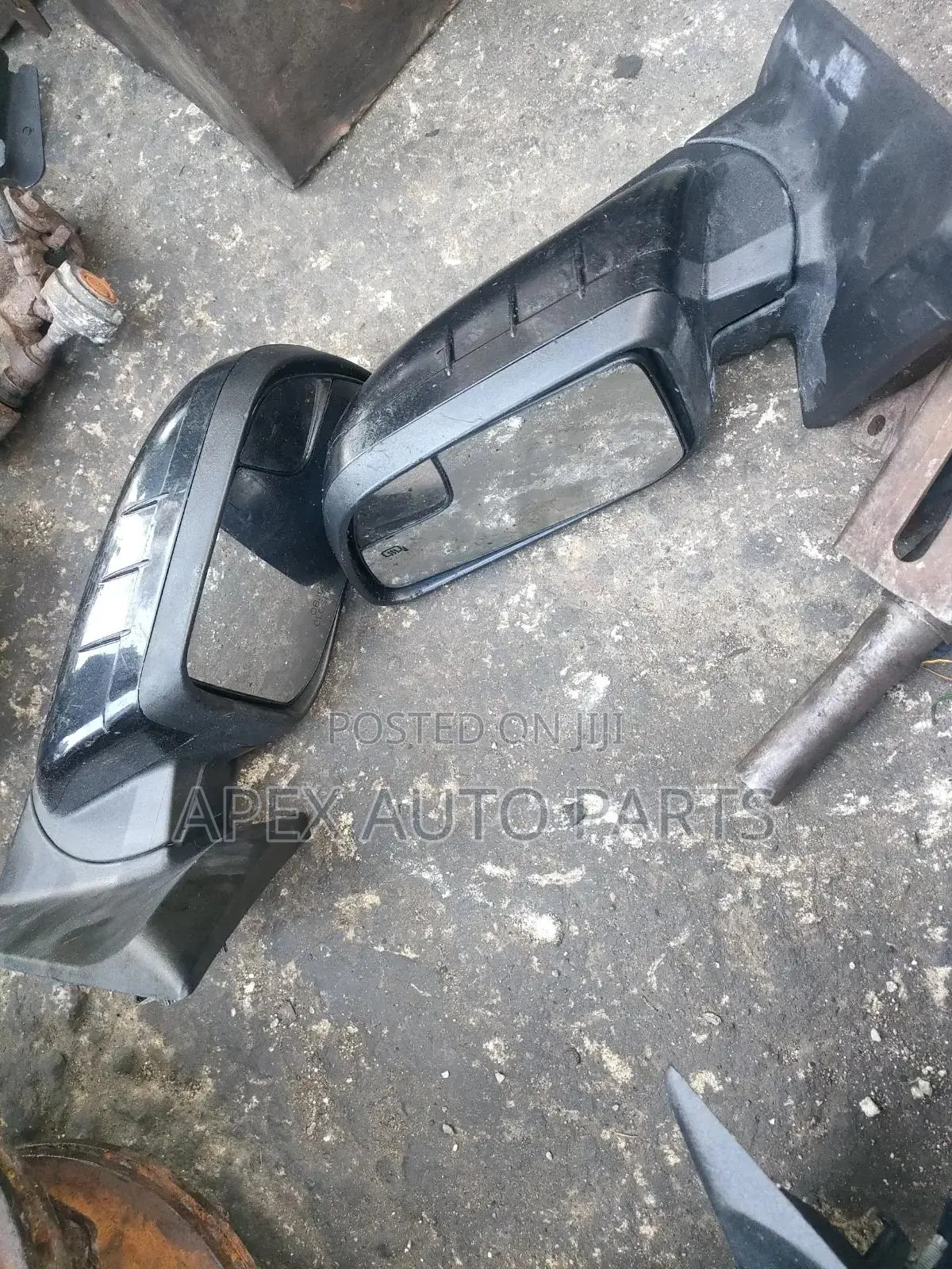 Tokunbo Side Mirror Set for Ford Edge 2005