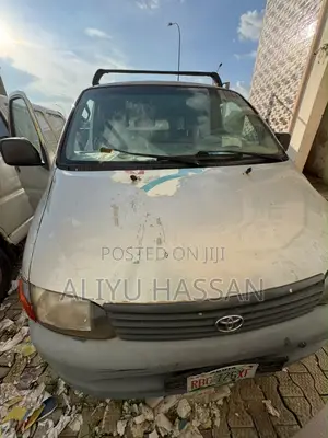Toyota Grand HiAce 2002 Silver