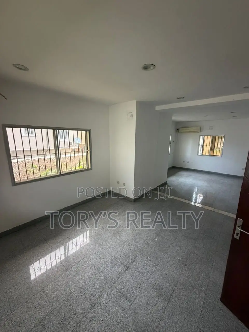 5bdrm Duplex in Lekki Phase 1 for rent
