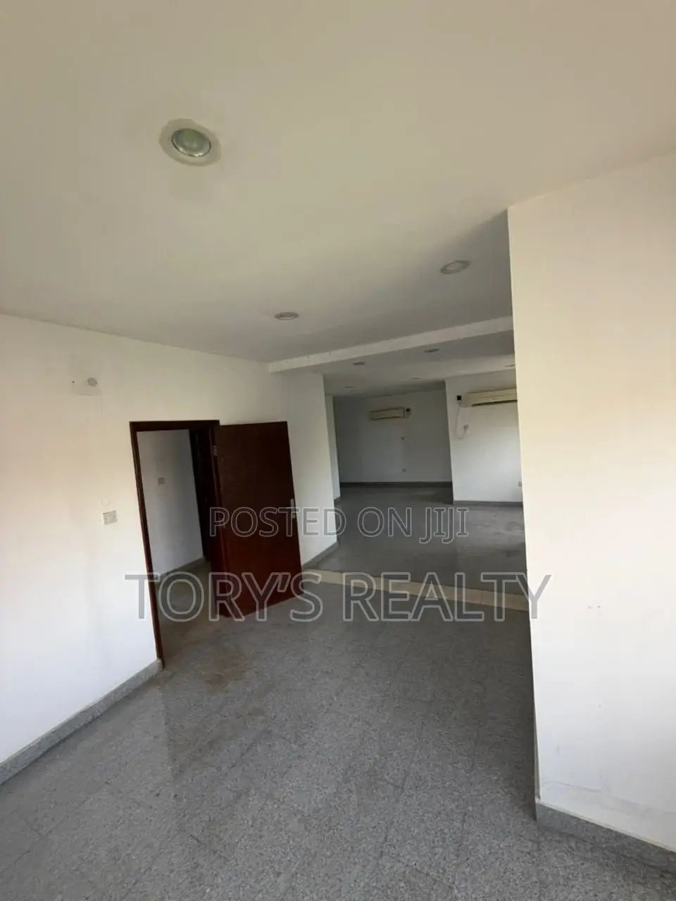5bdrm Duplex in Lekki Phase 1 for rent