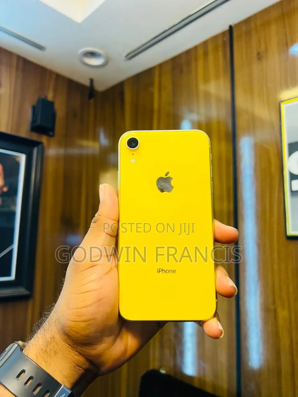 Apple iPhone XR 64 GB Yellow