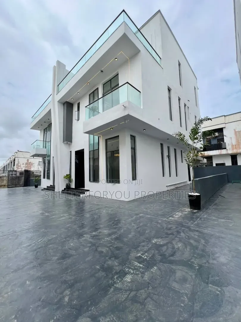 5bdrm Duplex in Lekki Expressway for sale
