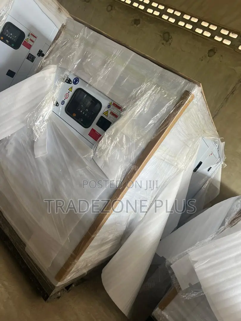 Perkins 250kVA Soundproof Generator for Commercial Use