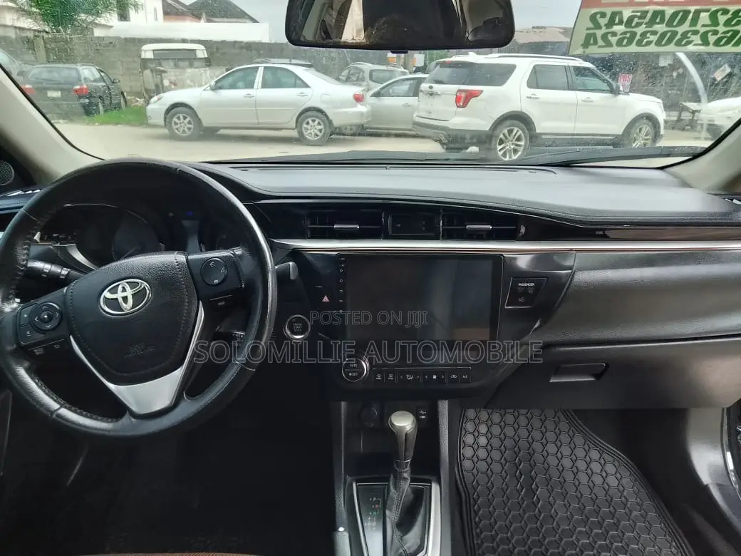 Toyota Corolla 2014 Black
