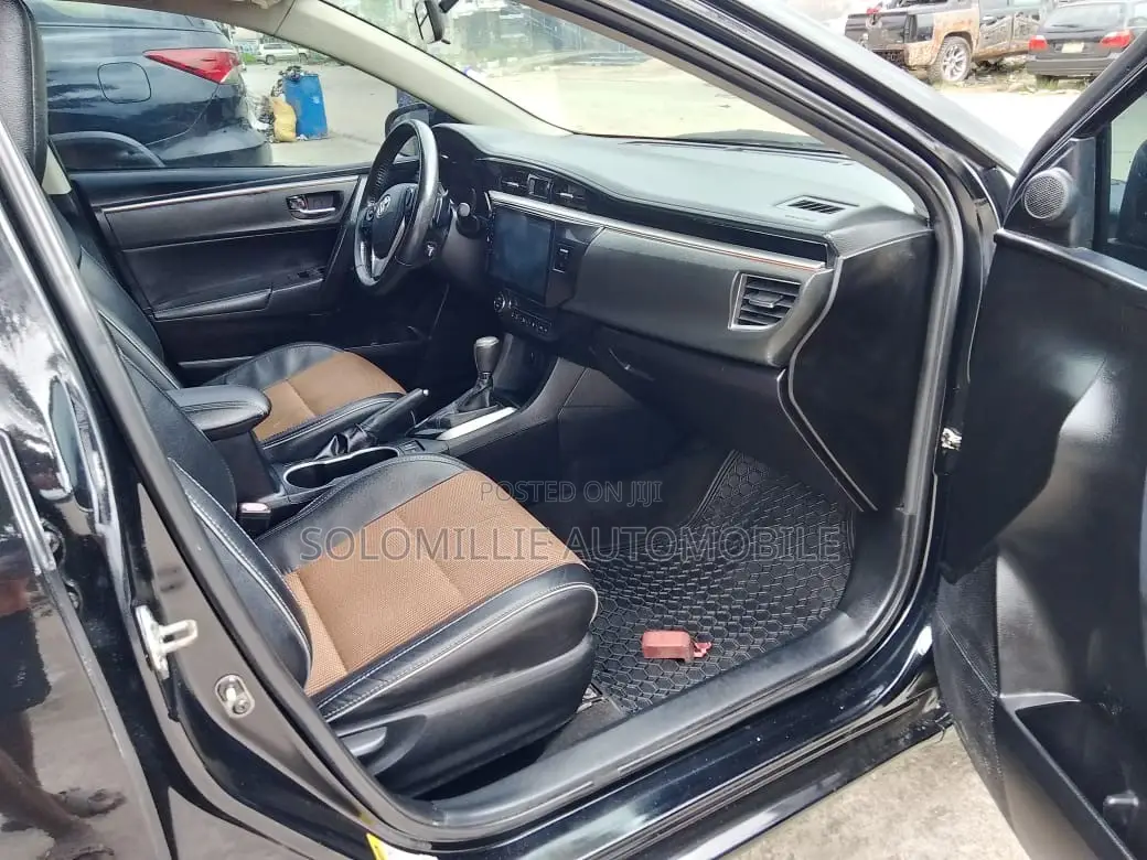 Toyota Corolla 2014 Black