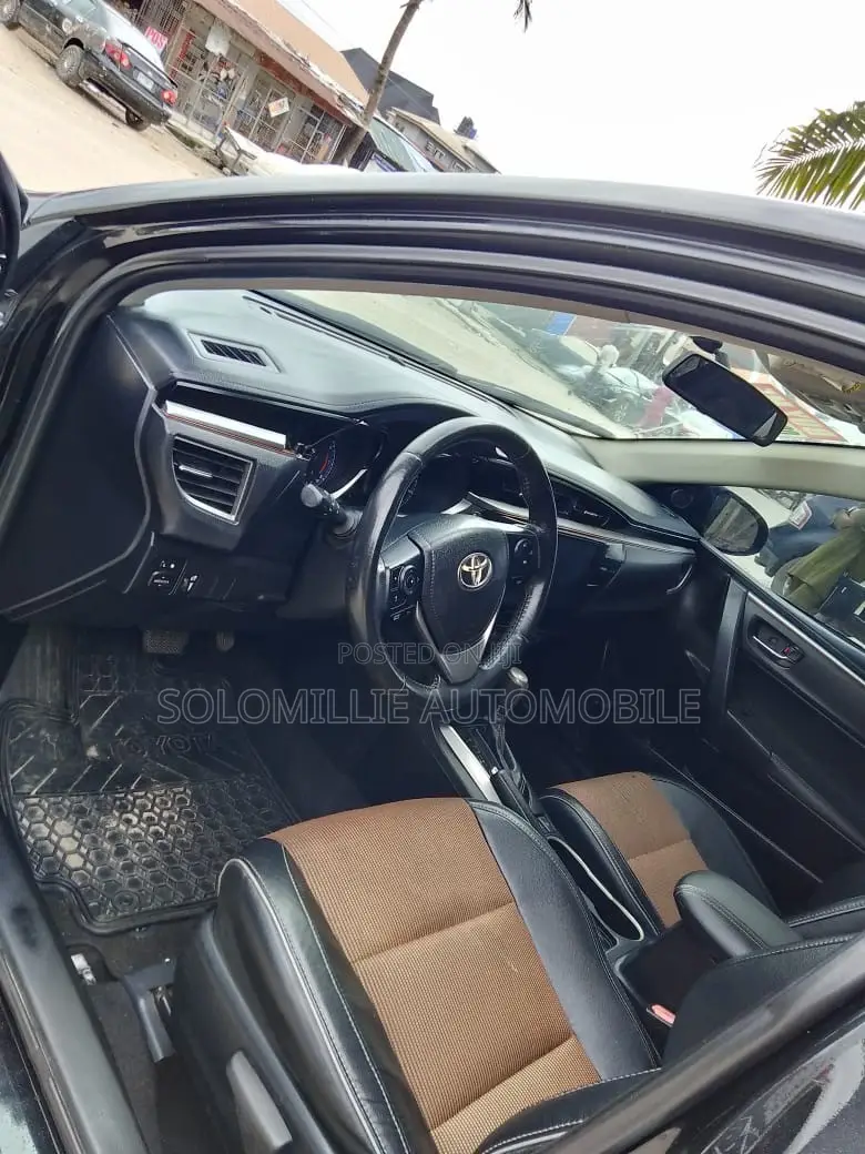 Toyota Corolla 2014 Black
