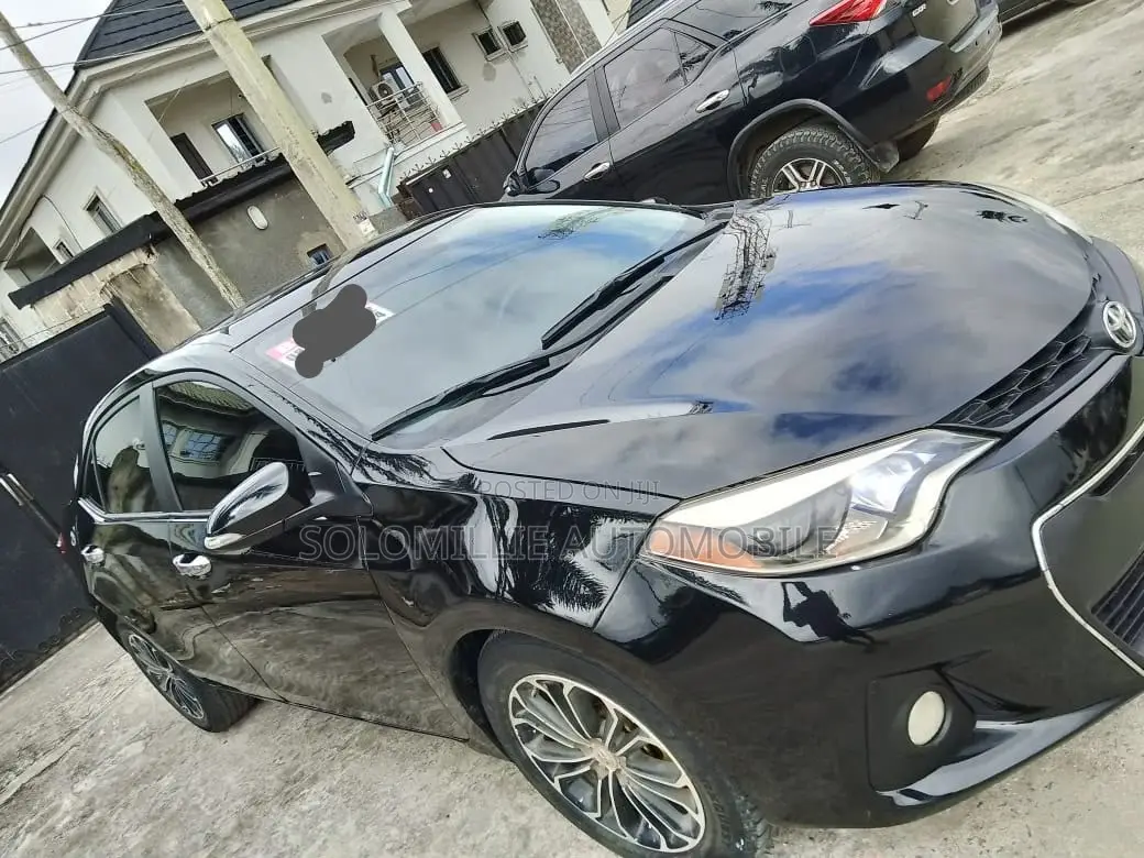 Toyota Corolla 2014 Black