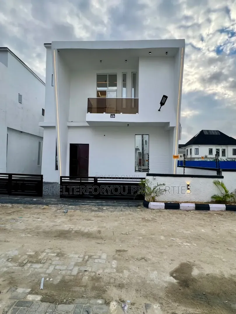 4bdrm Duplex in Ikota for sale