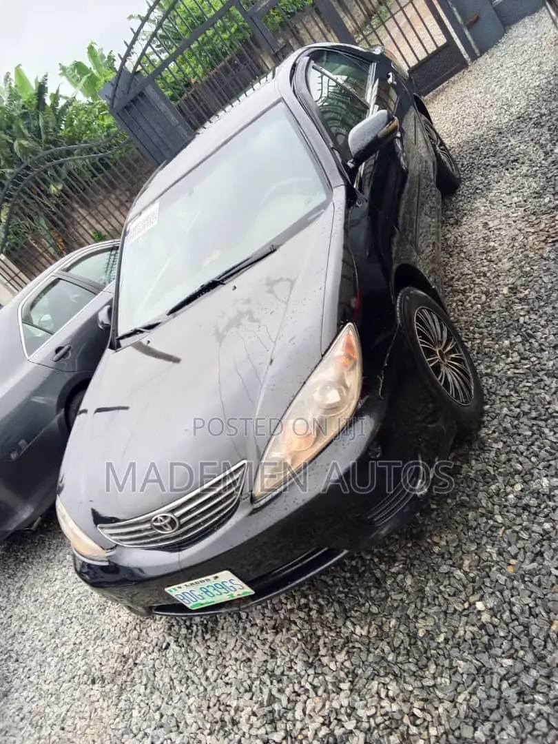 Toyota Camry LE V6 4dr Sedan (3.0L 6cyl 5A) 2006 Black