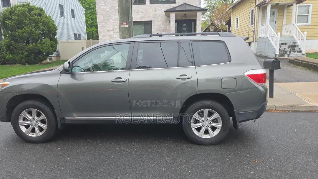Toyota Highlander 2012 Green