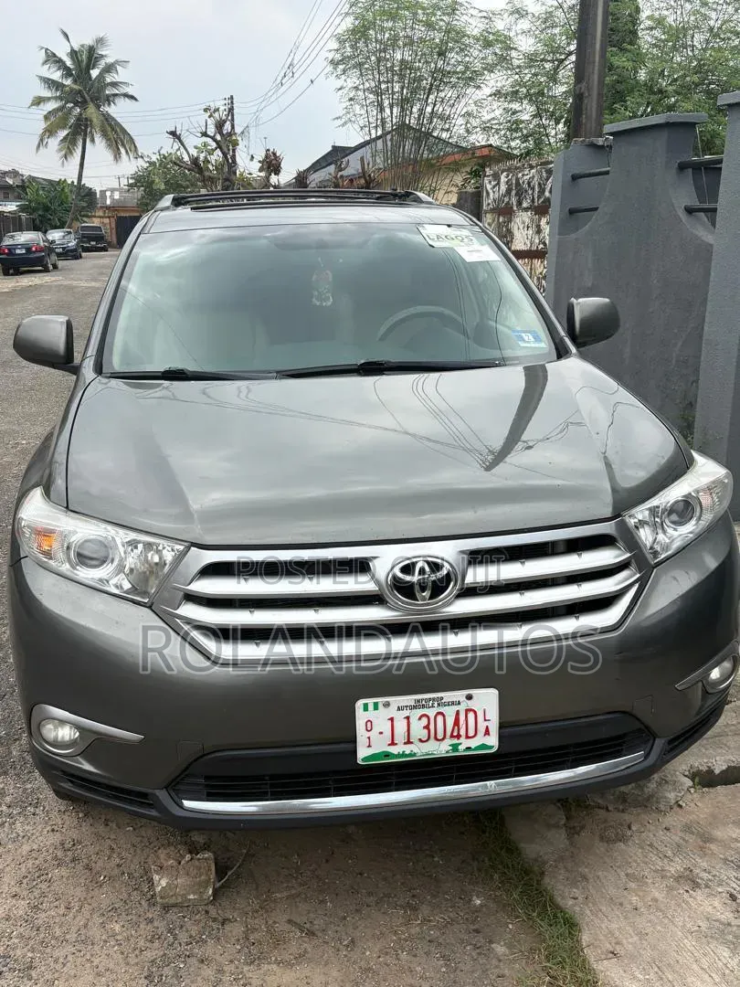 Toyota Highlander 2012 Green